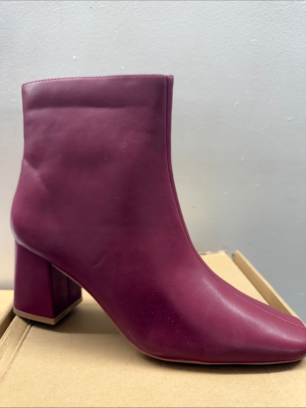 Journee Collection HAYLINN BRICK Wine Plum Ankle Boots Women’s Size 7.5